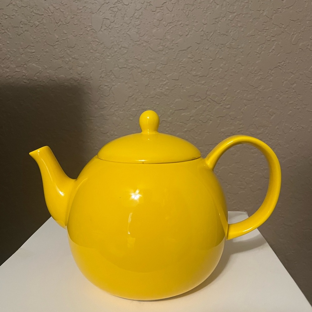 Sweese Bright Yellow 40oz Ceramic Teapot - Home Kitchen